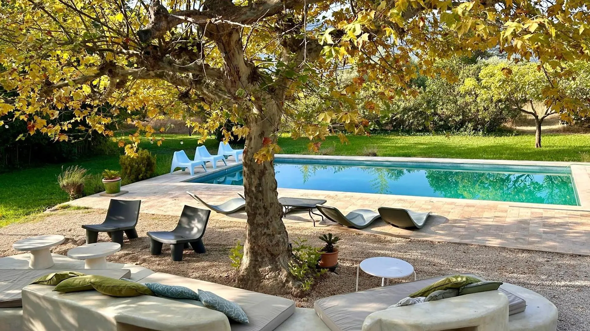 Grande Villa Provencale Avec Piscine Privee A Gemenos contacts